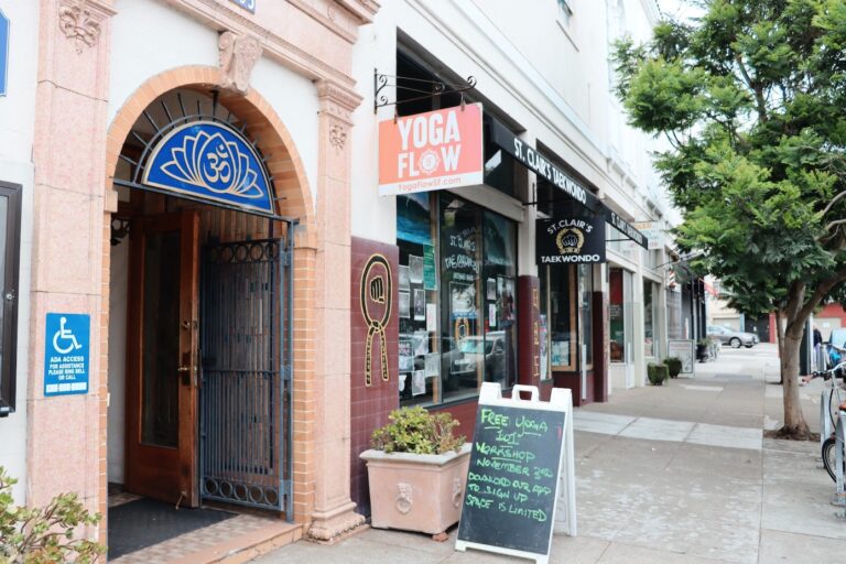 Yoga Flow SF Ocean - Yoga Studio San Francisco
