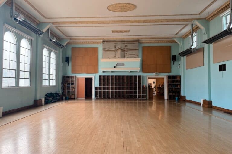 Yoga Flow SF Ocean - Yoga Studio San Francisco