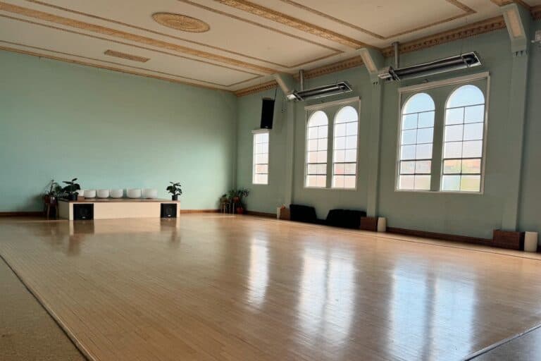 Yoga Flow SF Ocean - Yoga Studio San Francisco