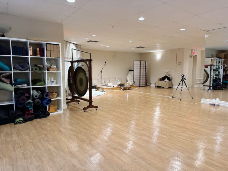 Yoga West Vancouver - Kundalini Yoga Studio