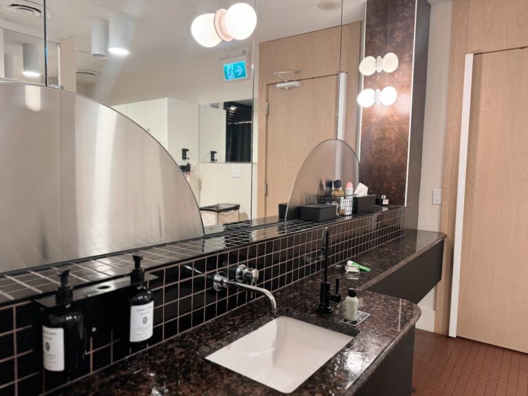 Jaybird Yaletown - Vancouver Yoga Studio