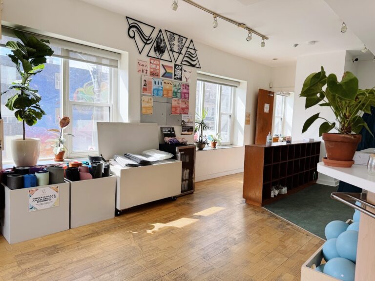 Mosaic Yoga Toronto - Annex Studio