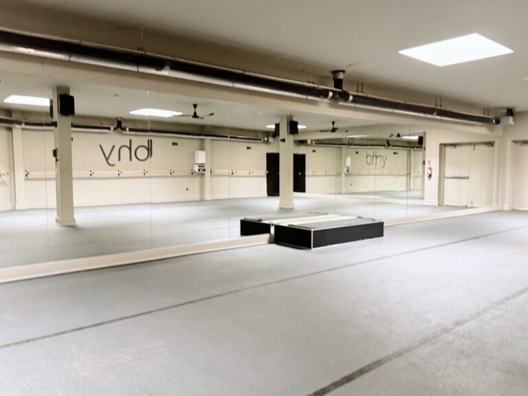 Beaches Hot Yoga Studio - Toronto Beaches
