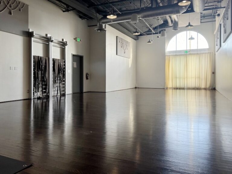 shefayoga venice - yoga studio room