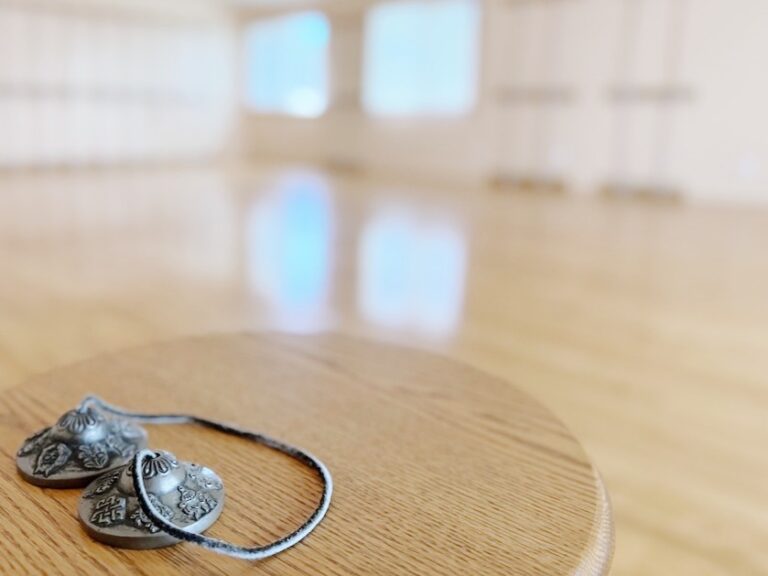 Kelowna Yoga House - yoga studio room
