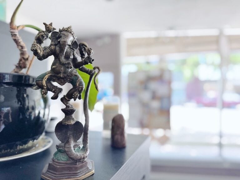 One Yoga Vernon - yoga decor