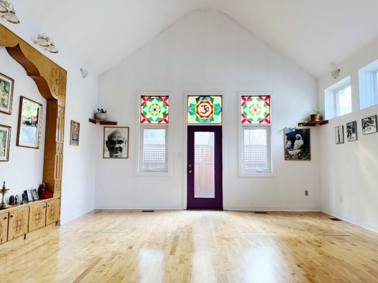 Sivananda Yoga Vedanta Centre - Toronto Yoga Studio