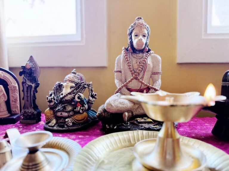 Sivananda Yoga Vedanta Centre - Toronto Yoga Studio