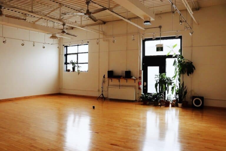 Mosaic Yoga Sterling - studio room