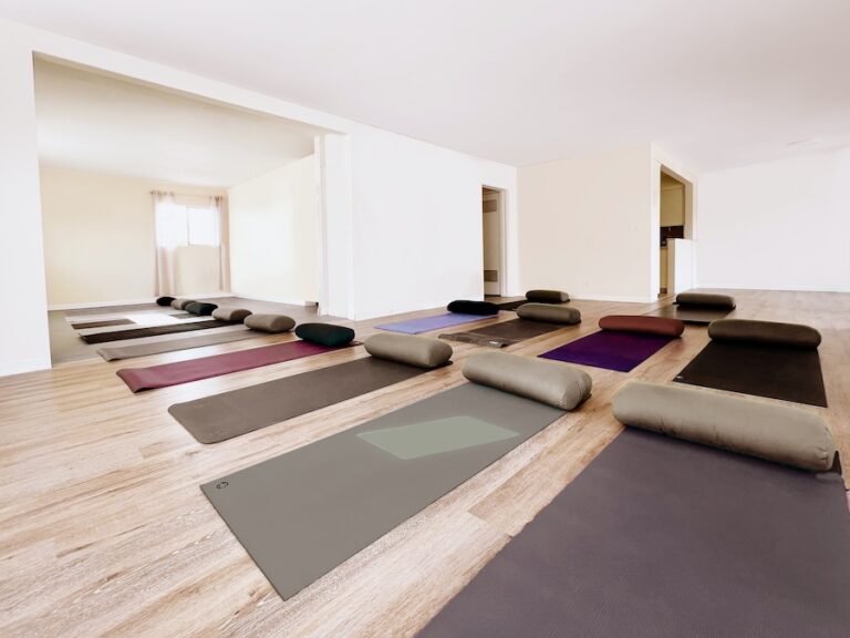 Yoga Changes Santa Monica - yoga studio